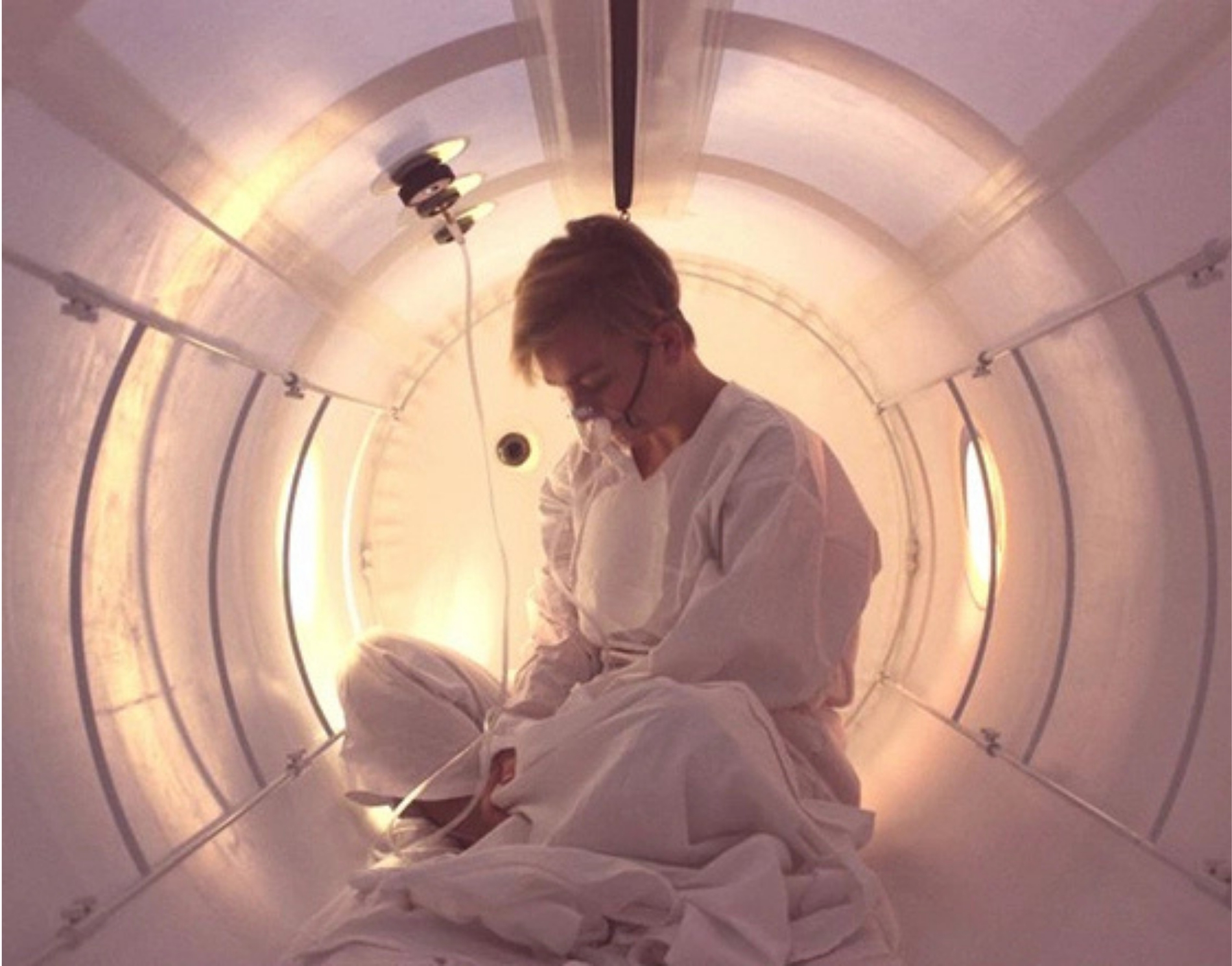 Macy-Pan ST901 1.3 to 1.5 ATA Soft Lying Hyperbaric Oxygen Therapy Chamber