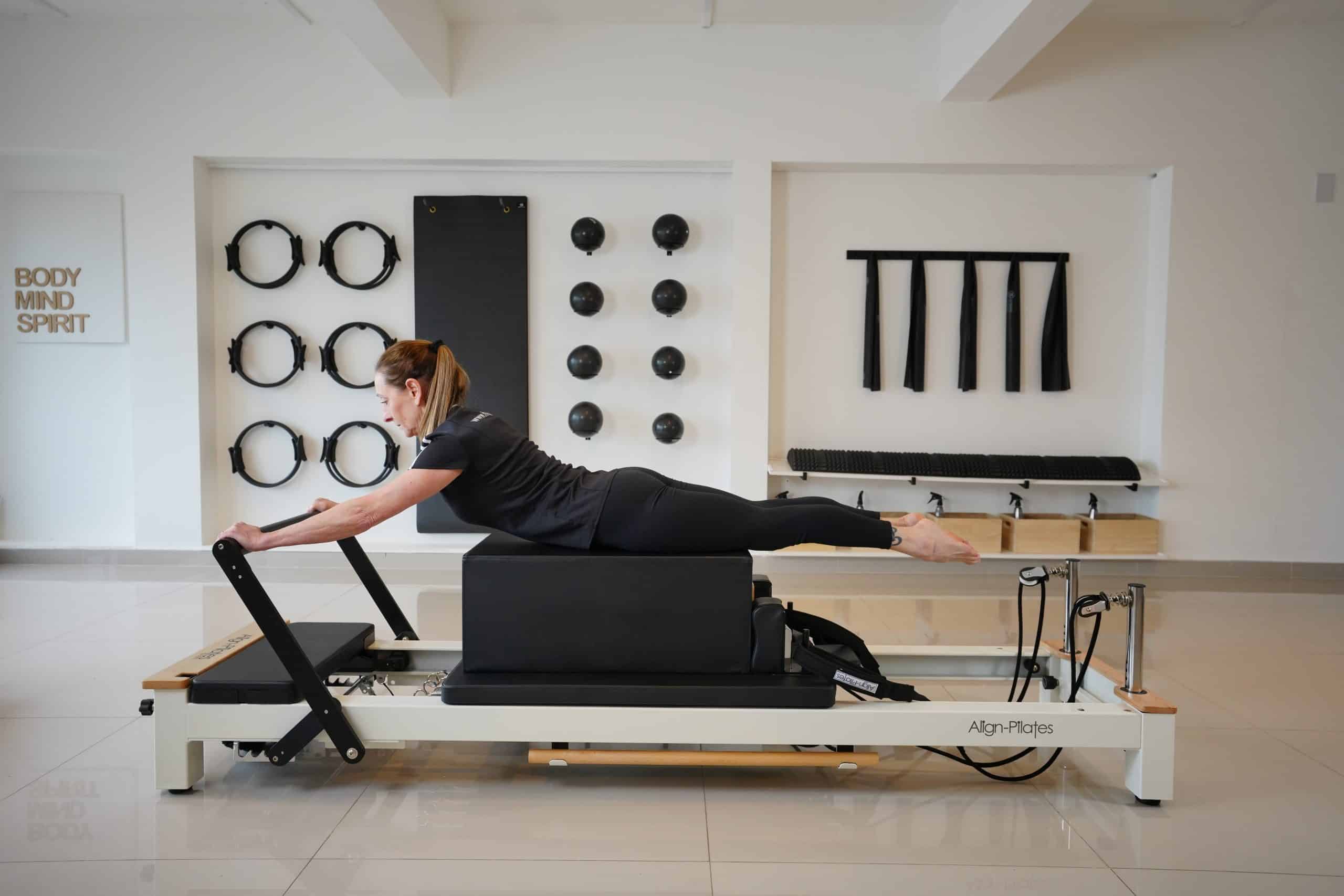 Align Pilates® C8-S White Studio Reformer Bundle