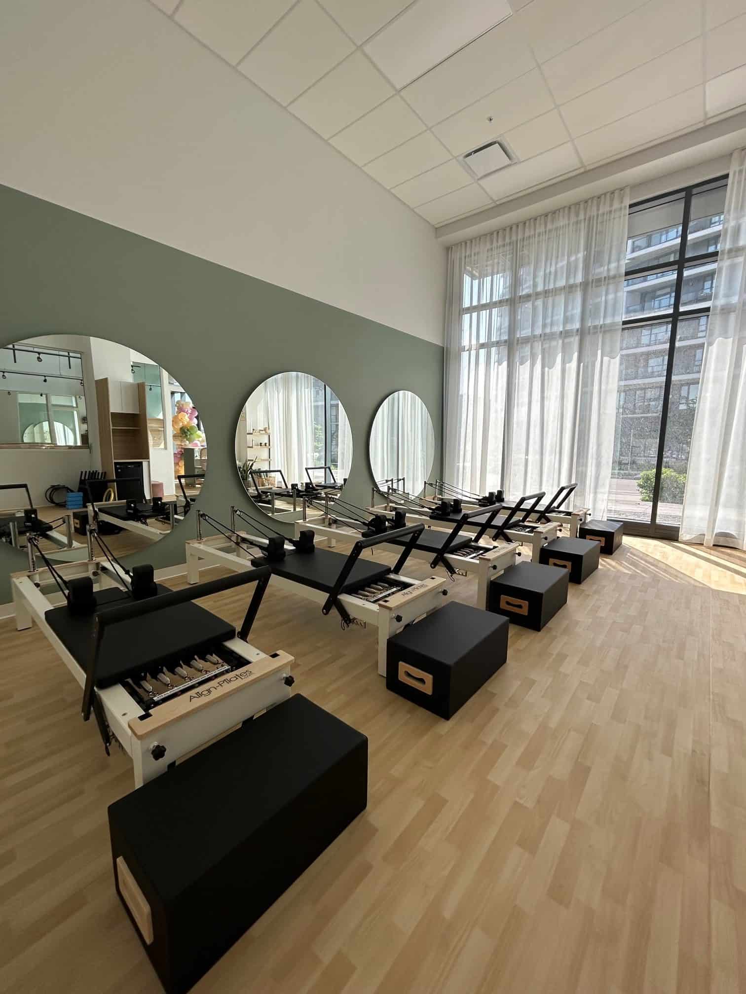 Align Pilates® C8-S White Studio Reformer Bundle