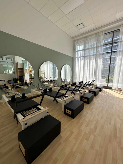 Align Pilates® C8-S White Studio Reformer Bundle
