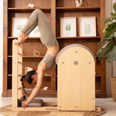 Elina Pilates® Elite Ladder Barrel with Wooden Base