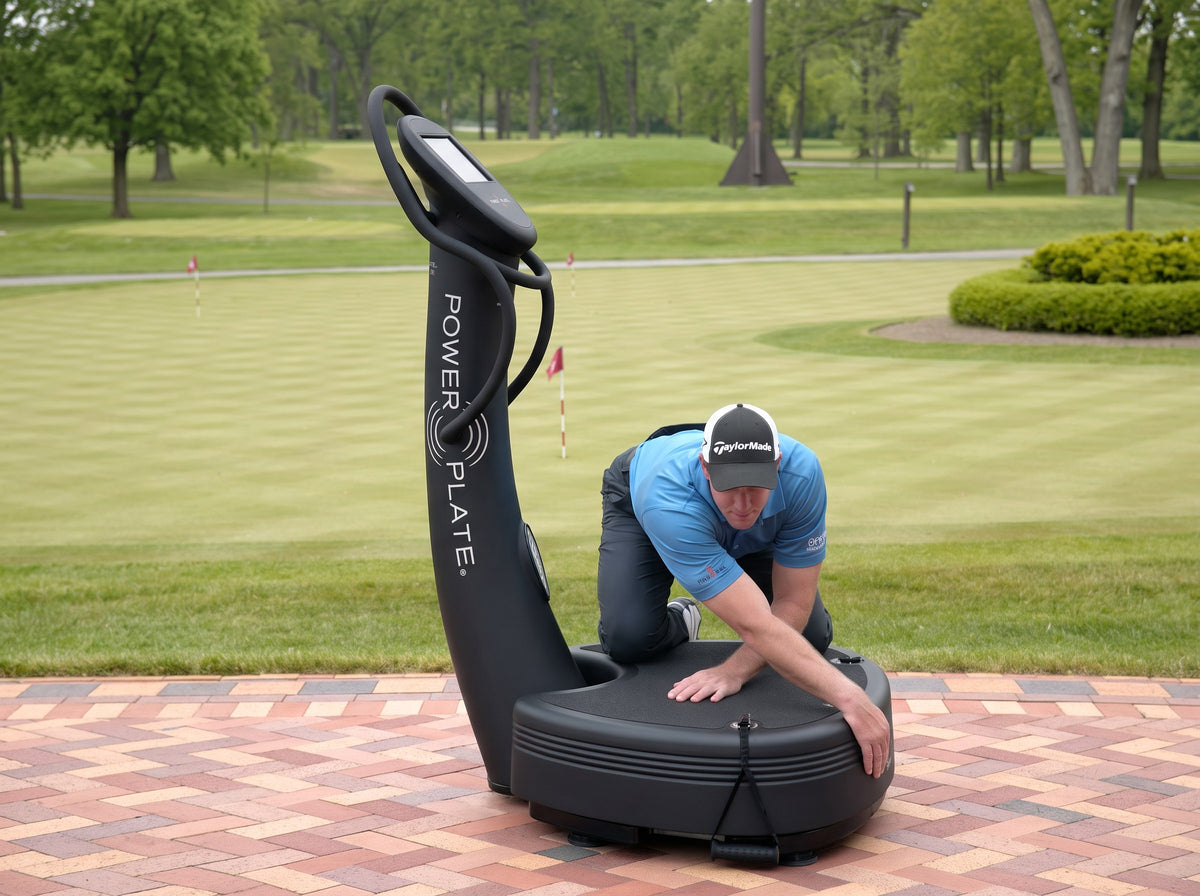 Golf training on the Power Plate pro8 outdoors